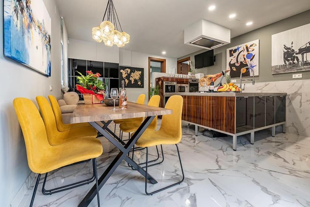 Ferienwohnung Luxury Casa Con Piscina, Wifi, 150M Dal Mare Miami Playa Exterior foto