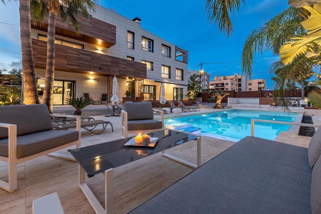 Ferienwohnung Luxury Casa Con Piscina, Wifi, 150M Dal Mare Miami Playa Exterior foto