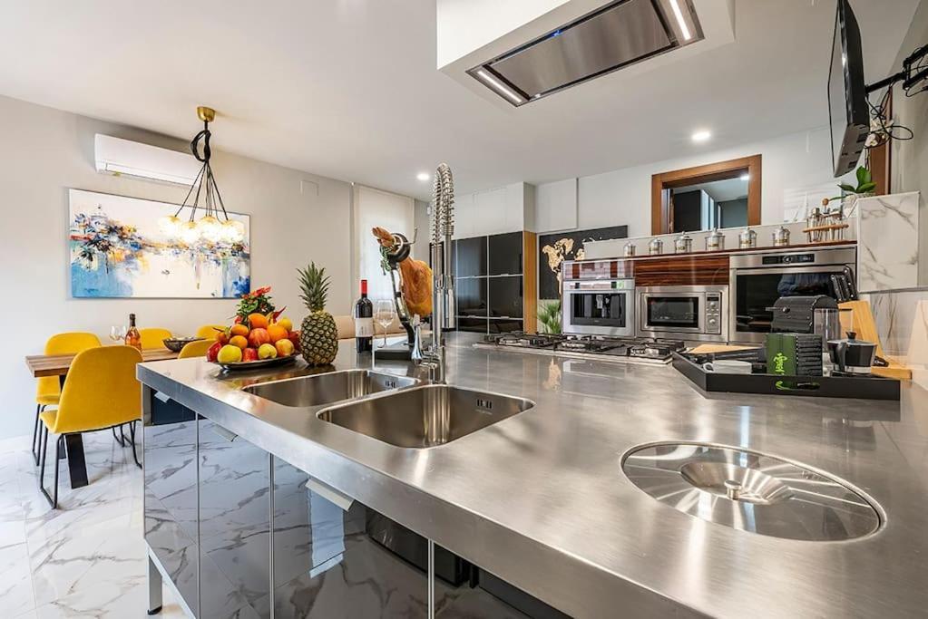 Ferienwohnung Luxury Casa Con Piscina, Wifi, 150M Dal Mare Miami Playa Exterior foto